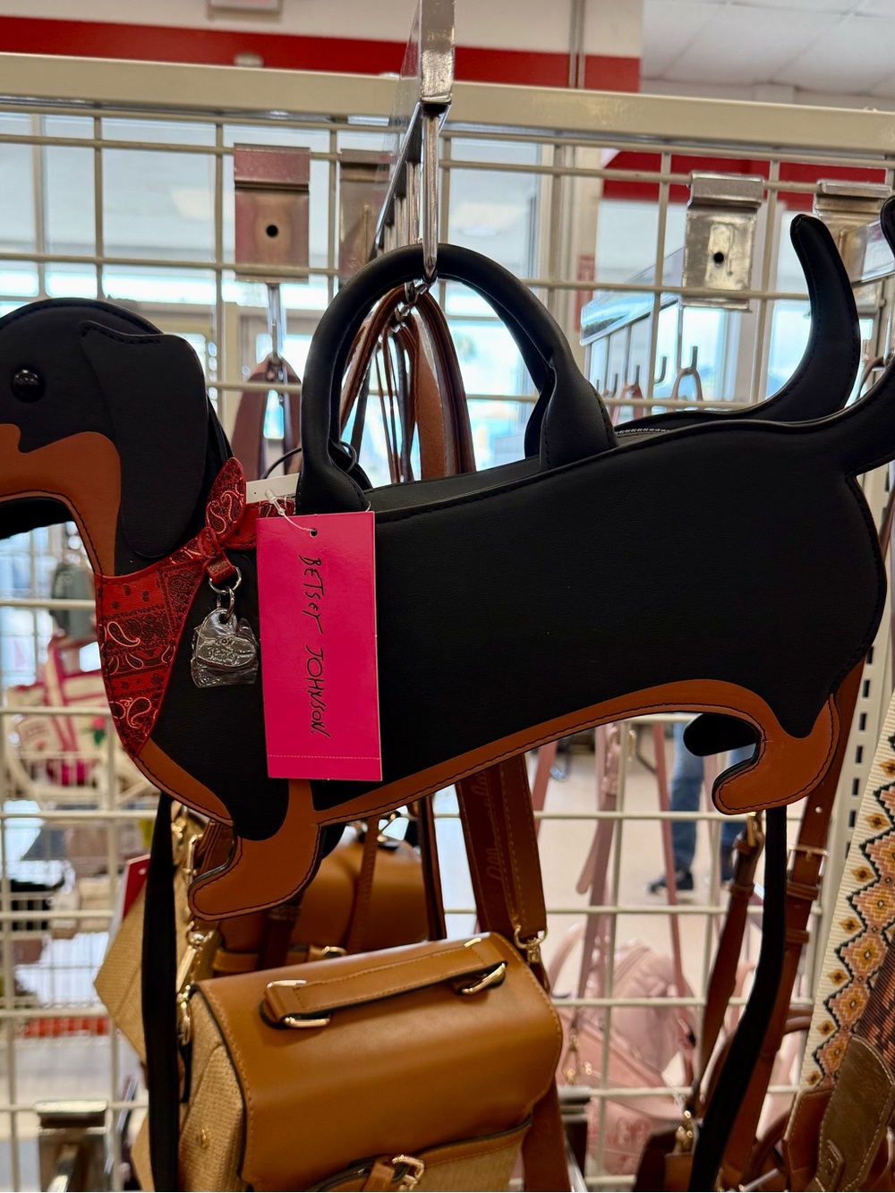 NEW VIRAL Betsey Johnson B&T Dachshund Crossbody purse w/ Red Bandanna $125 FIRM - Picture 6 of 13